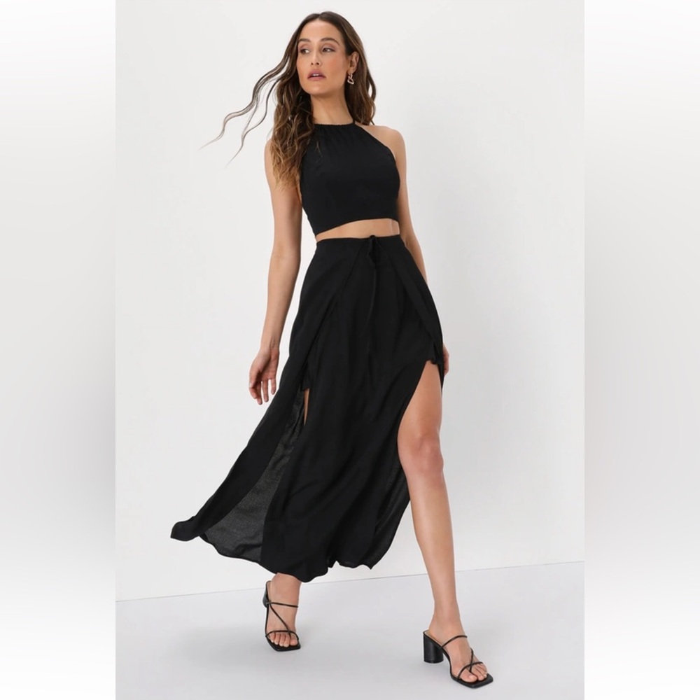 Lulus Run the Summer Black Two-Piece
Flyaway Halter Maxi Dress Small